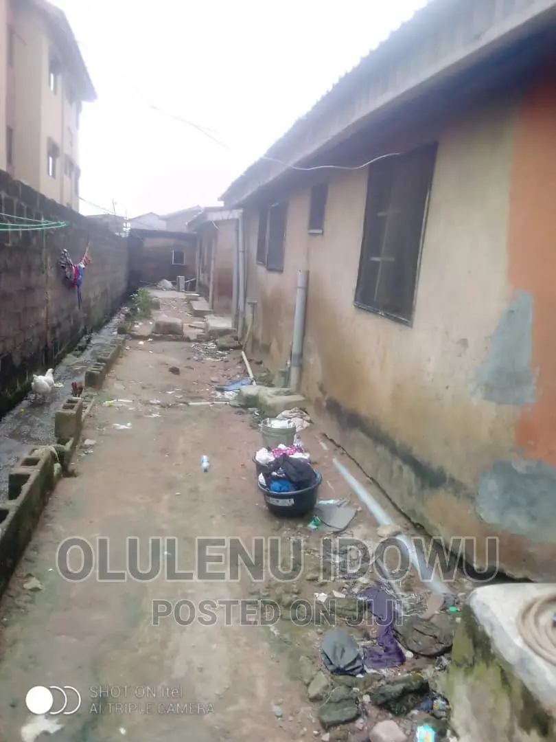 Furnished 2bdrm Block of Flats in Adams Estate, Alimosho for sale in Alimosho