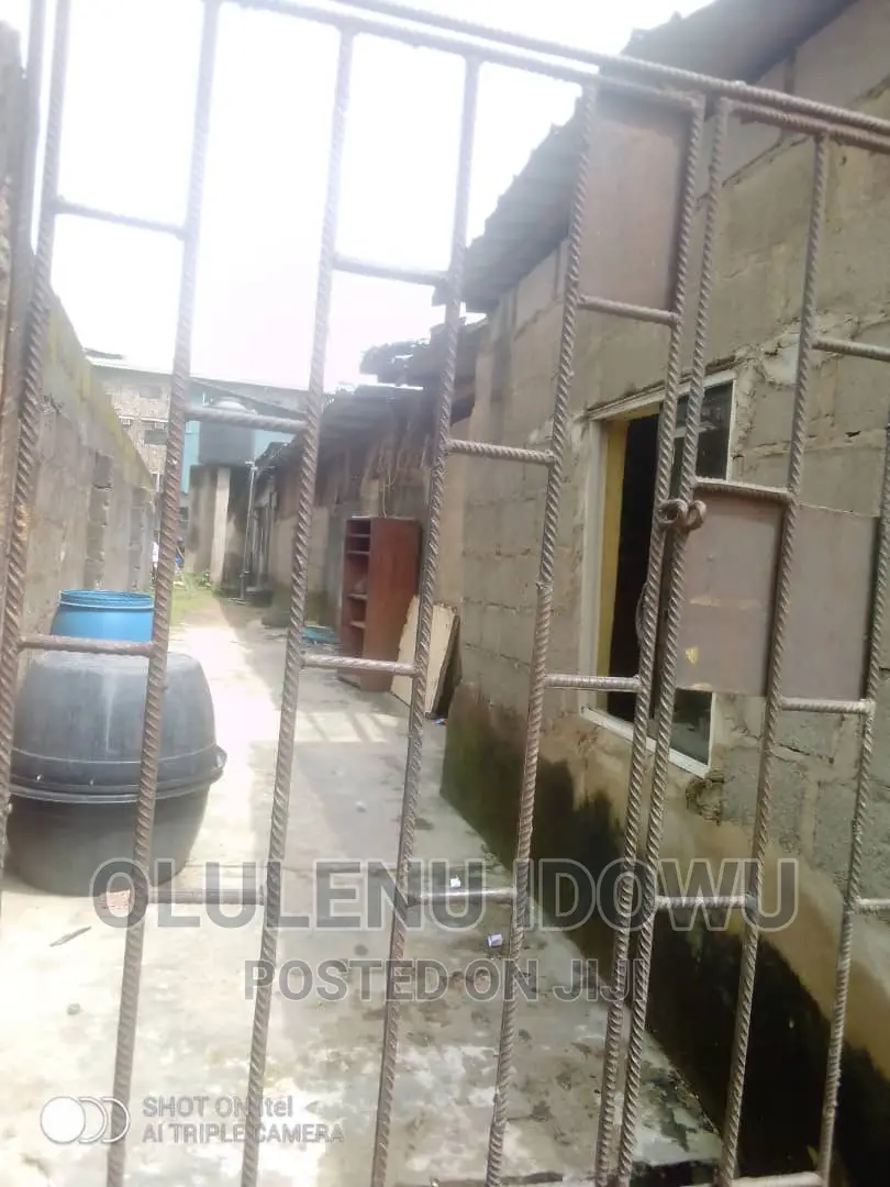 Furnished 2bdrm Block of Flats in Adams Estate, Alimosho for sale in Alimosho
