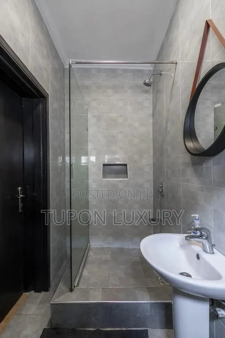Stylish 1 Bedroom Apartment With Top Notch Amenities. in Lekki Phase 1