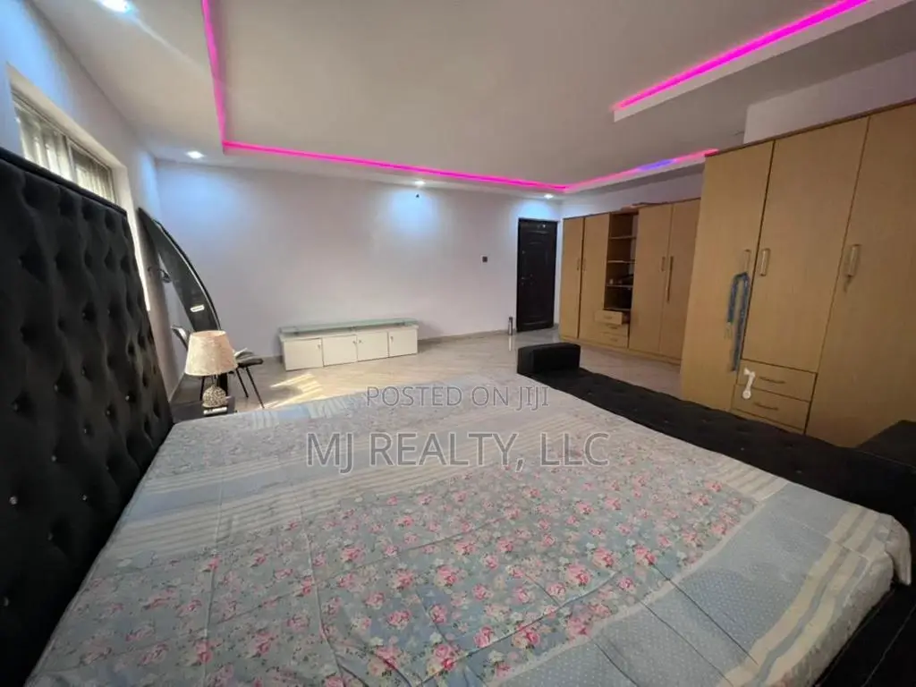 Furnished 5bdrm Duplex in Igbo-efon for sale in Igbo-efon