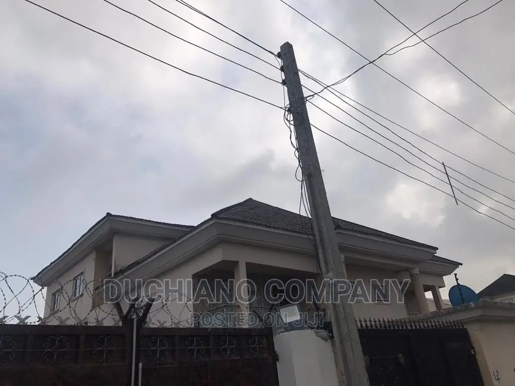 Furnished 5bdrm Duplex in Igbo-efon for sale in Igbo-efon