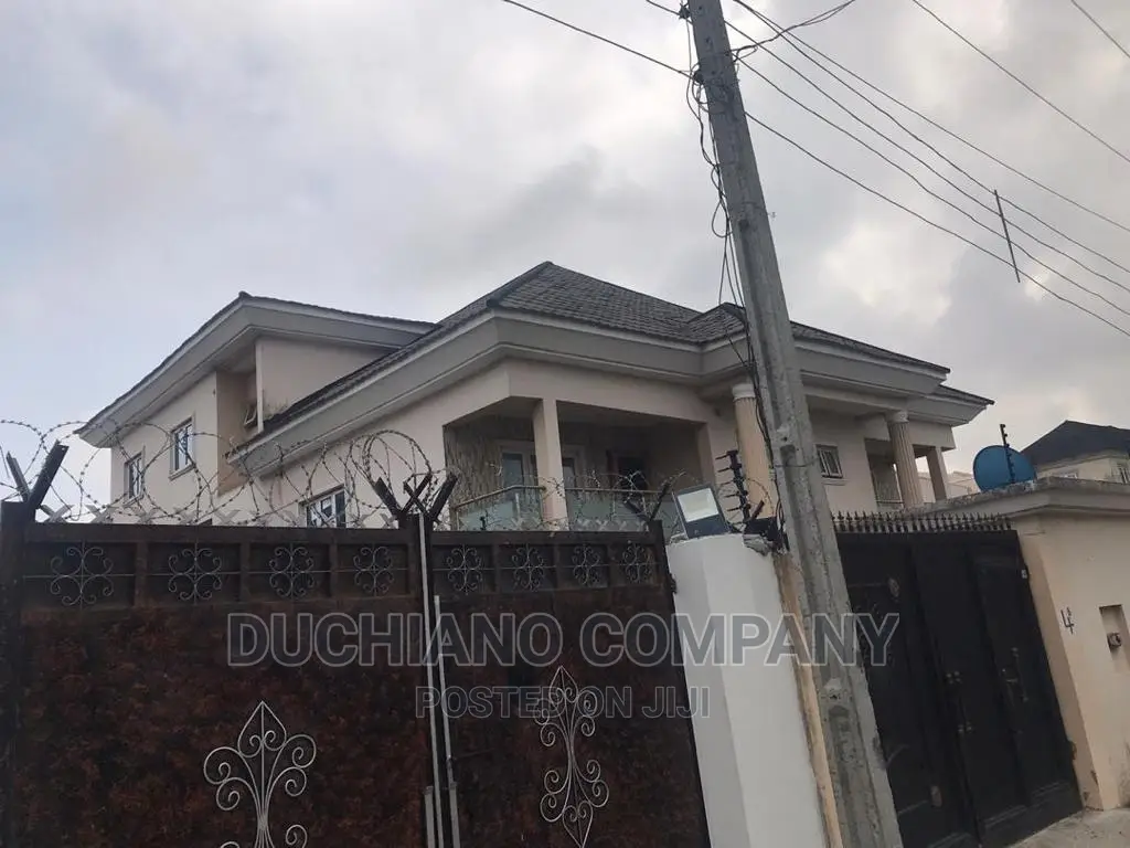 Furnished 5bdrm Duplex in Igbo-efon for sale in Igbo-efon