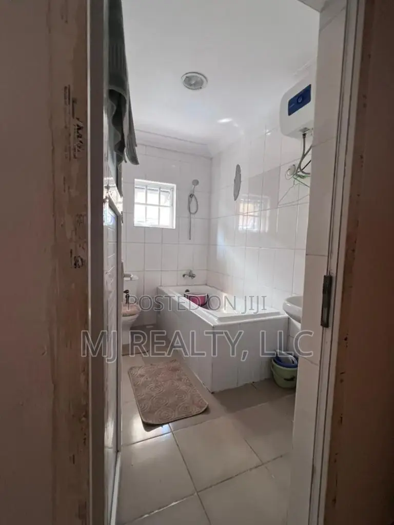 Furnished 5bdrm Duplex in Igbo-efon for sale in Igbo-efon