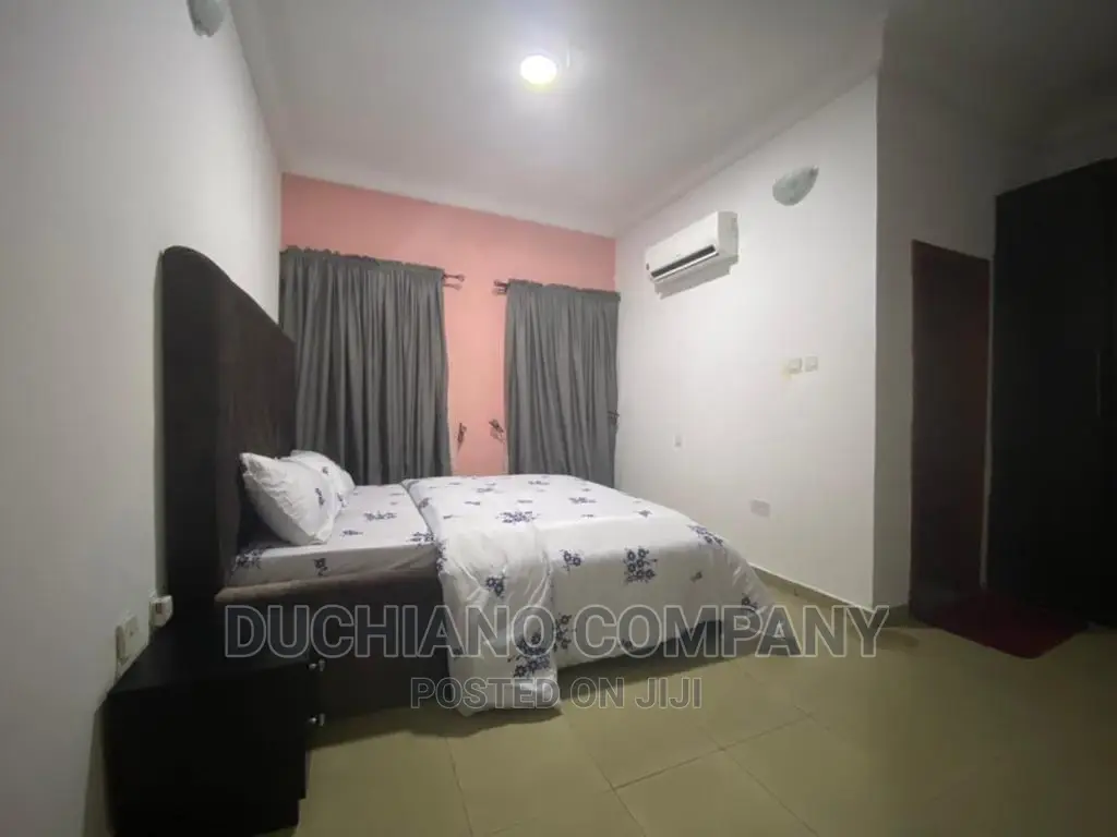 5bdrm Duplex in Igbo-efon for sale in Igbo-efon