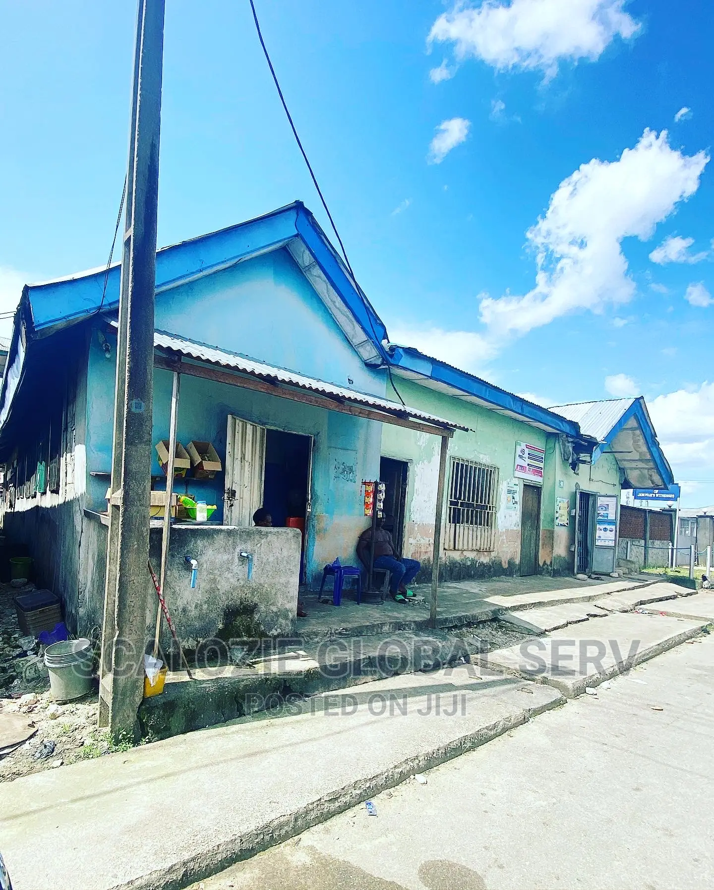 2 Nos 3 Bedroom, 1 Selfcon, 18 Single Rooms 2 Shops + Cofo in Port-Harcourt
