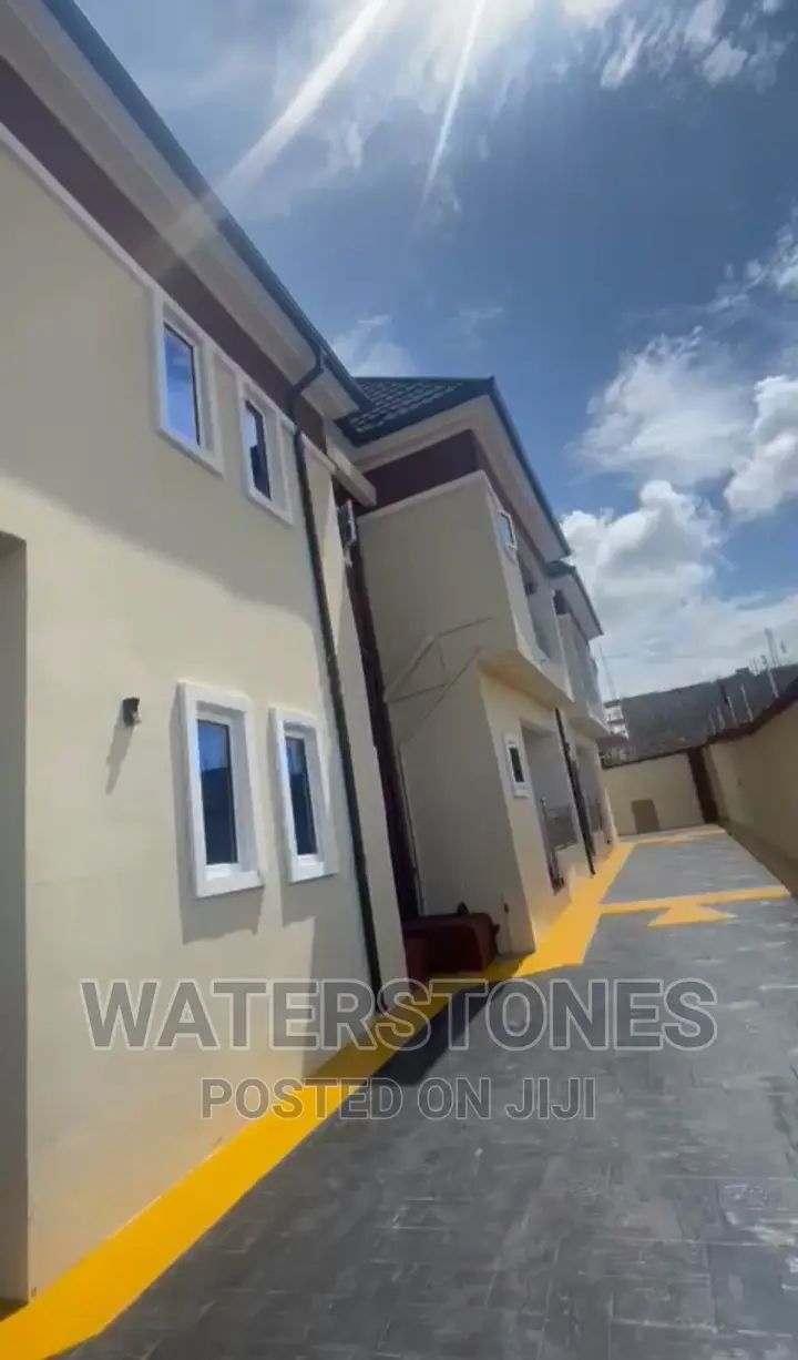 2bdrm Block of Flats in Asaba, Oshimili South for rent in Oshimili South