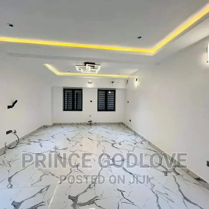 5bdrm Duplex in Kado for sale in Kado
