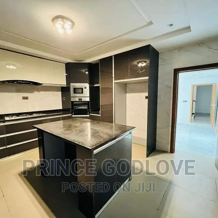 5bdrm Duplex in Kado for sale in Kado