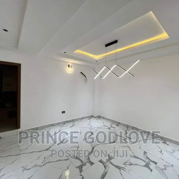 5bdrm Duplex in Kado for sale in Kado