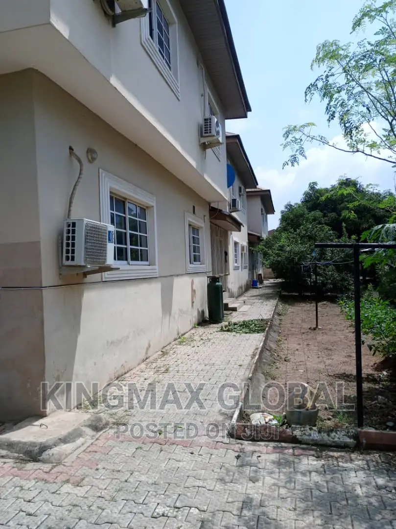6bdrm Duplex in Kado for sale in Kado