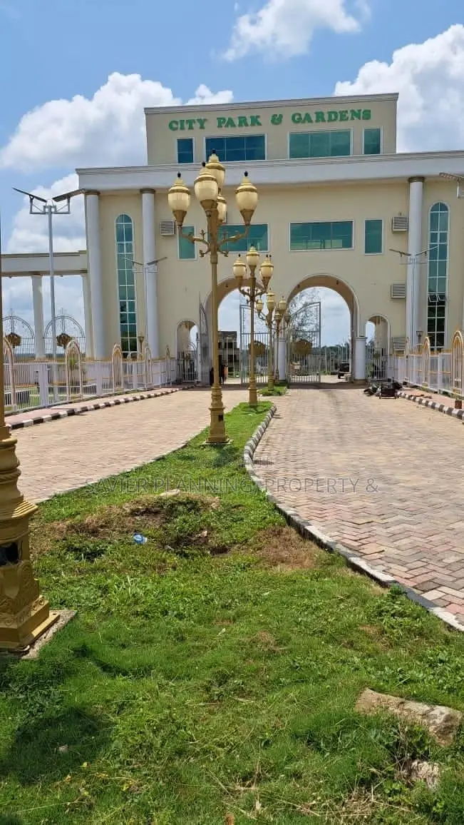 Adron City Park and Gardens Phase 1 in Alakia