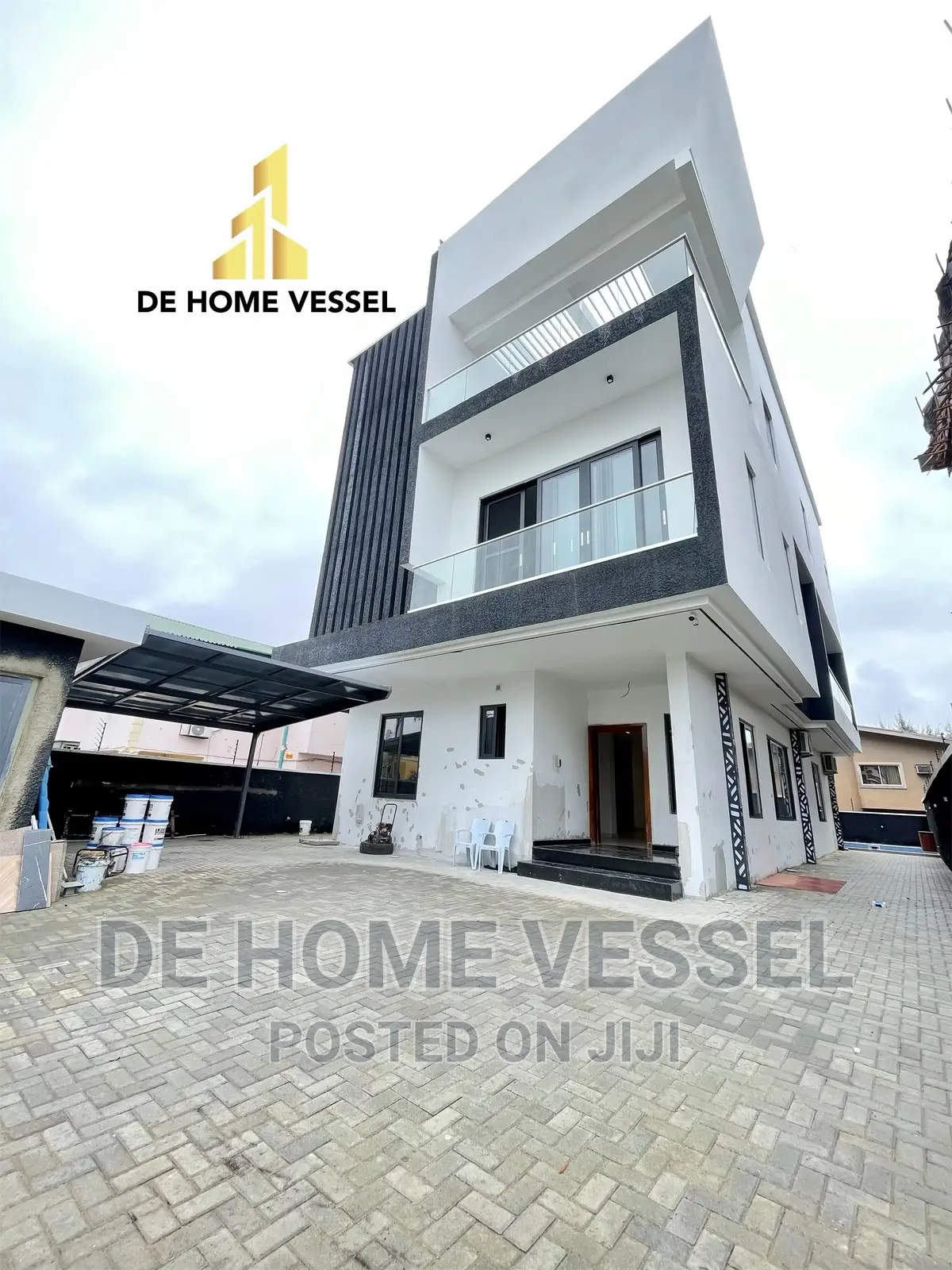 5bdrm Duplex in Lekki Phase 1 for sale in Lekki Phase 1