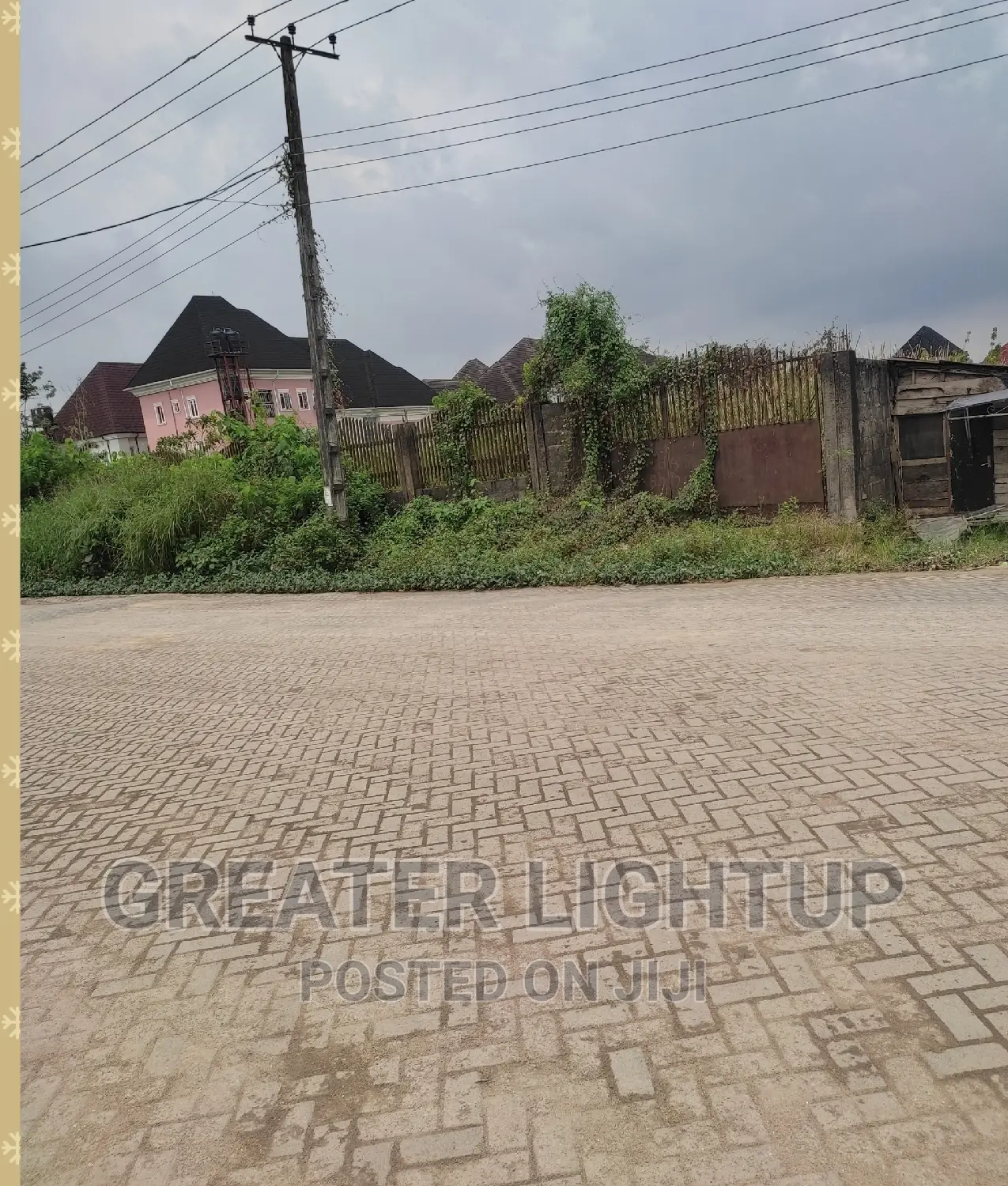 A Distress Sale Of A Strategize Plot Of Land Facing Tired R in Ibeshe / Amuwo-Odofin
