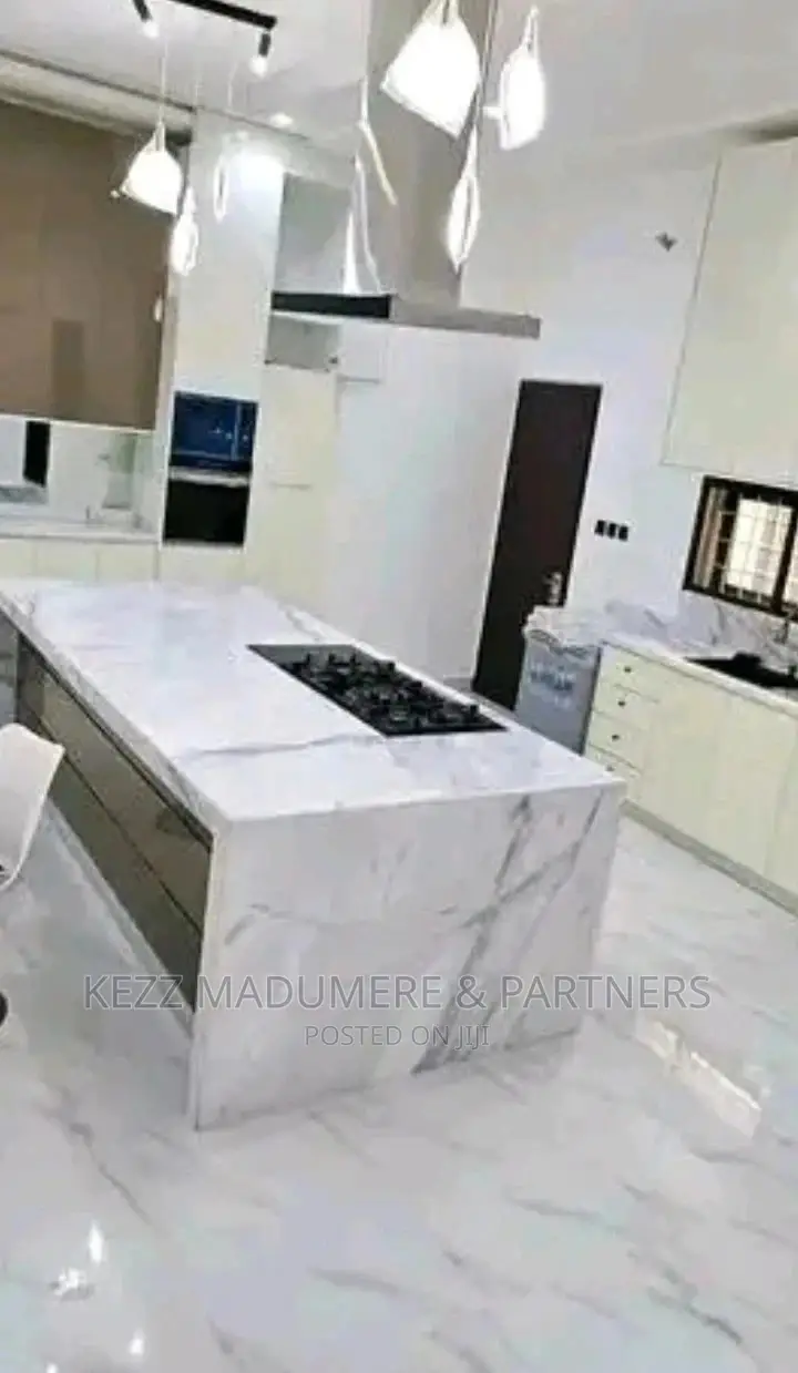 5bdrm Duplex in Apo Resettlement for sale in Apo Resettlement