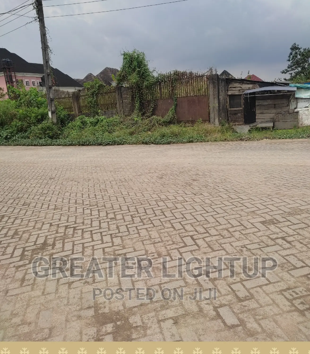 A Distress Sale Of A Strategize Plot Of Land Facing Tired R in Ibeshe / Amuwo-Odofin