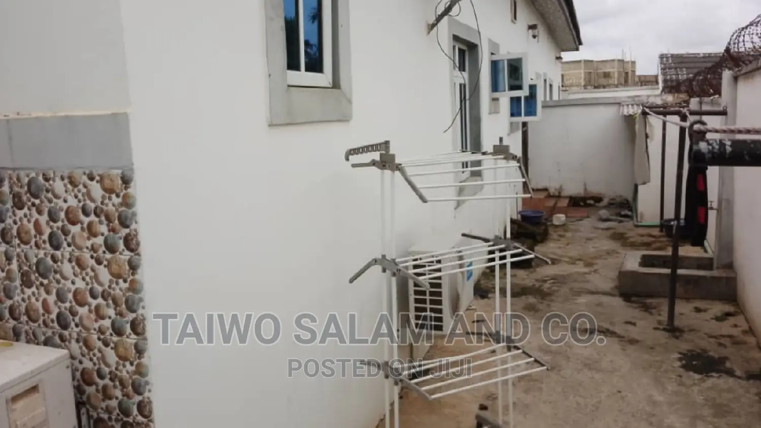 Furnished 3bdrm Block of Flats in Behind The Nest, Akala Express in Akala Express