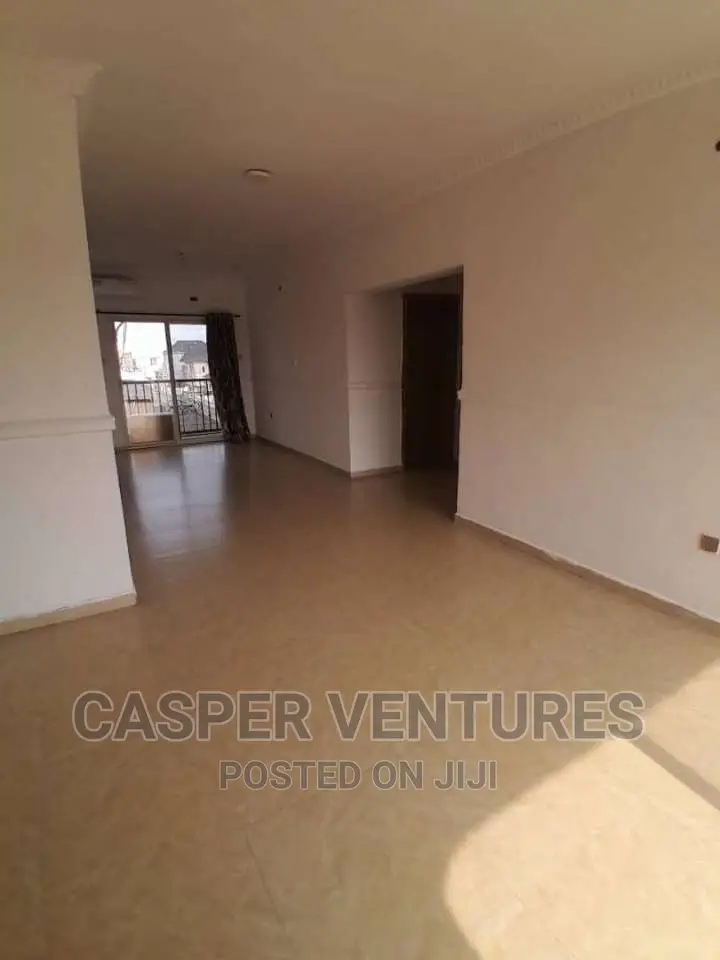 2bdrm Apartment in Admiralty Way, Lekki Phase 1 for rent in Lekki Phase 1