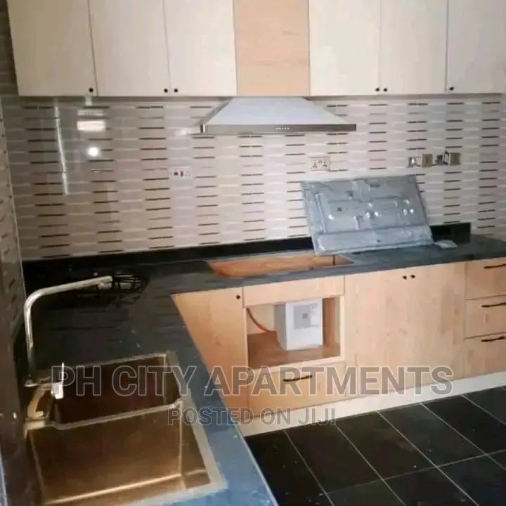 3bdrm Block of Flats in Gra, Port-Harcourt for rent in Port-Harcourt