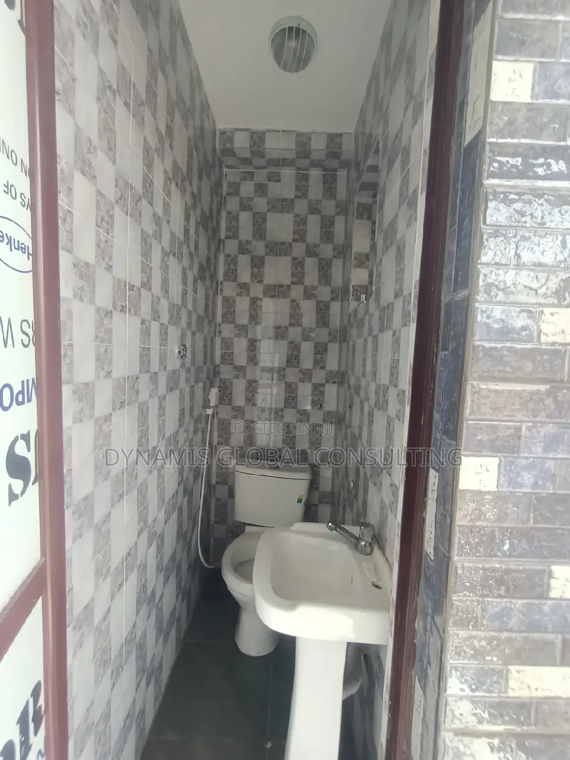 Furnished 1bdrm Block of Flats in Olatunde Sule Close, Omole Phase 2 in Omole Phase 2