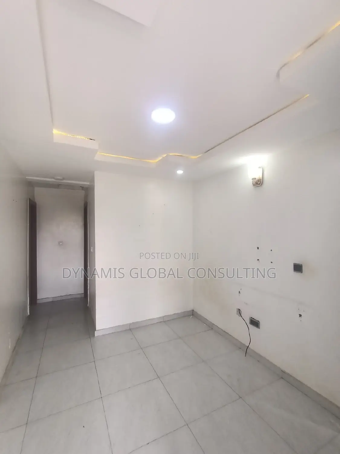 Furnished 1bdrm Block of Flats in Olatunde Sule Close, Omole Phase 2 in Omole Phase 2
