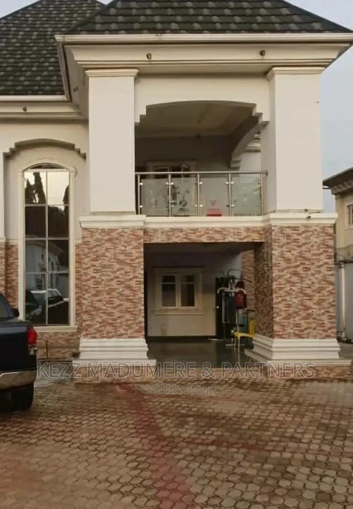 5bdrm Duplex in Aladinma, Prefab, for sale in Owerri