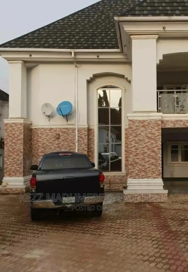 5bdrm Duplex in Aladinma, Prefab, for sale in Owerri