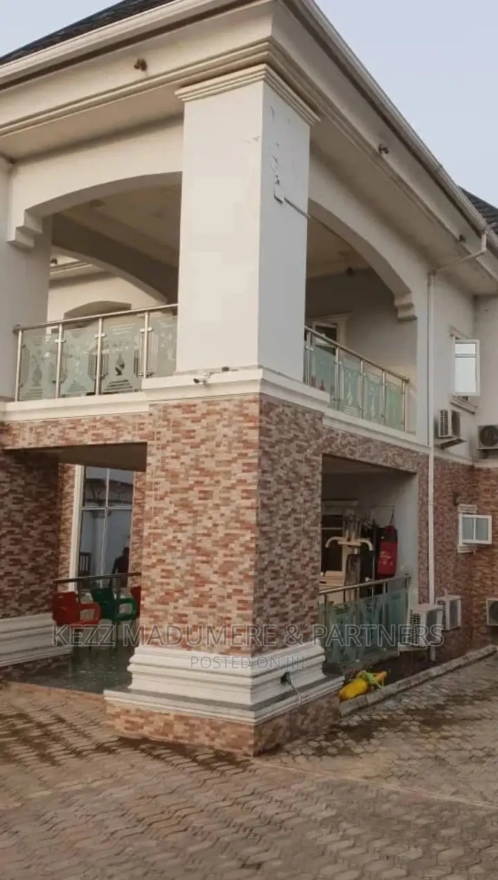 5bdrm Duplex in Aladinma, Prefab, for sale in Owerri