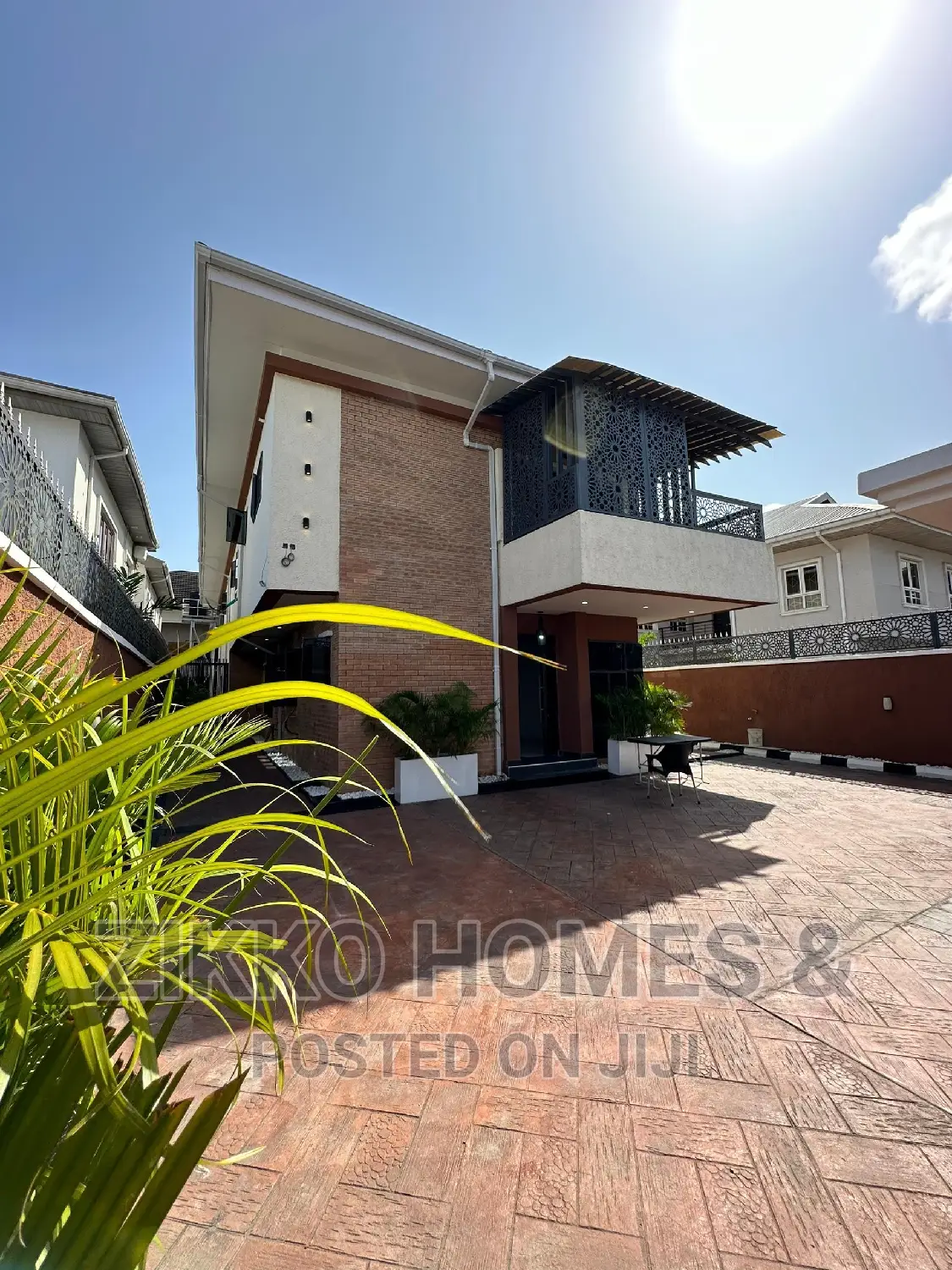 5bdrm Duplex in Lekki for sale in Lekki Phase 1