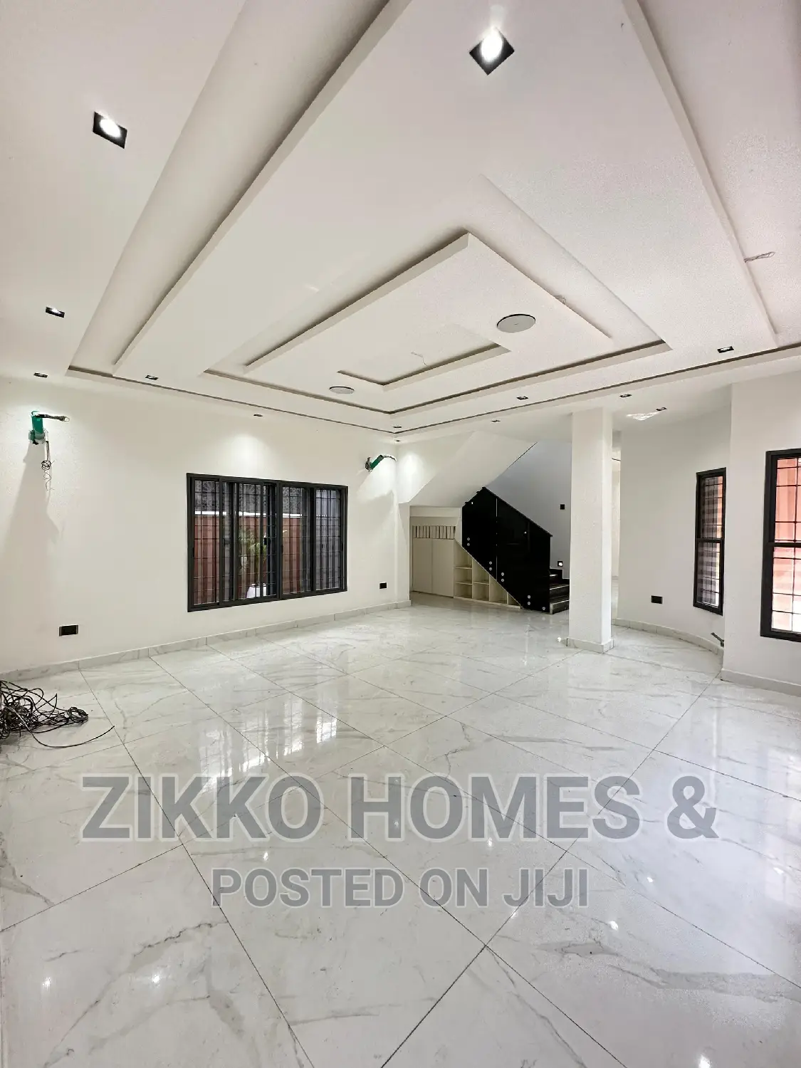 5bdrm Duplex in Lekki for sale in Lekki Phase 1
