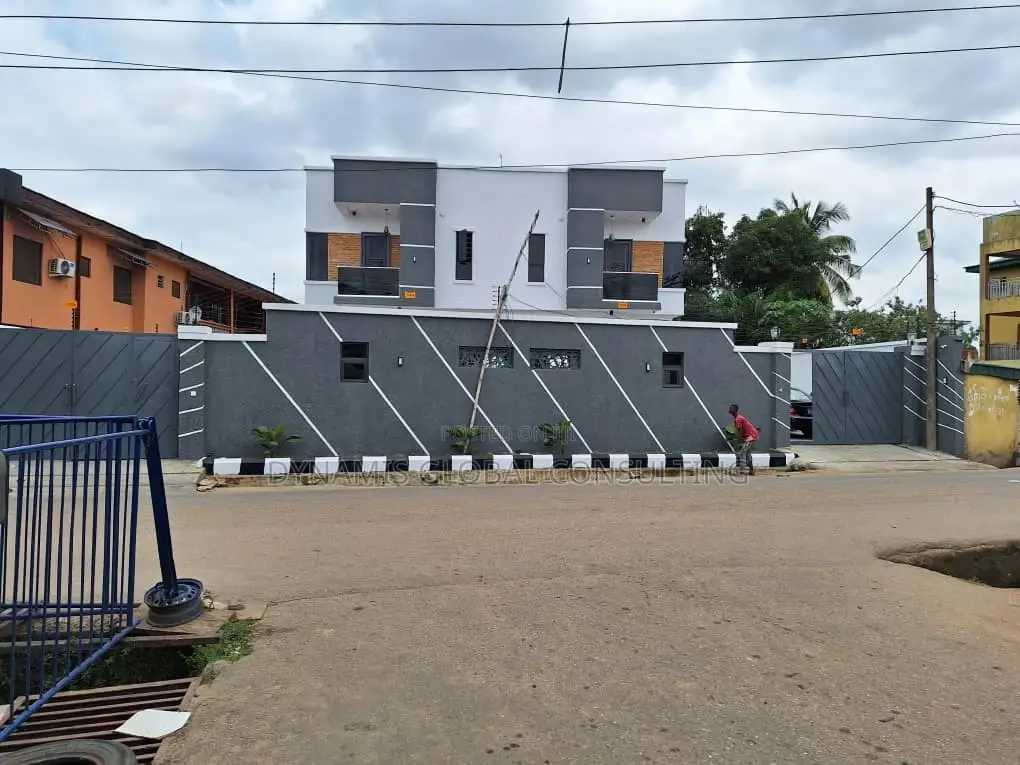 Furnished 4bdrm Duplex in Close To Ojodu, Omole Phase 1 for sale in Omole Phase 1