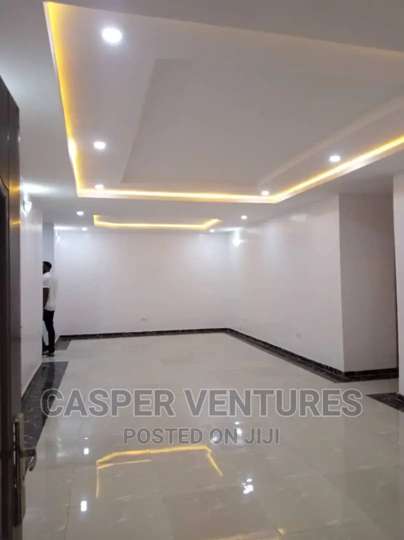 2bdrm Apartment in Chevron for rent in Chevron