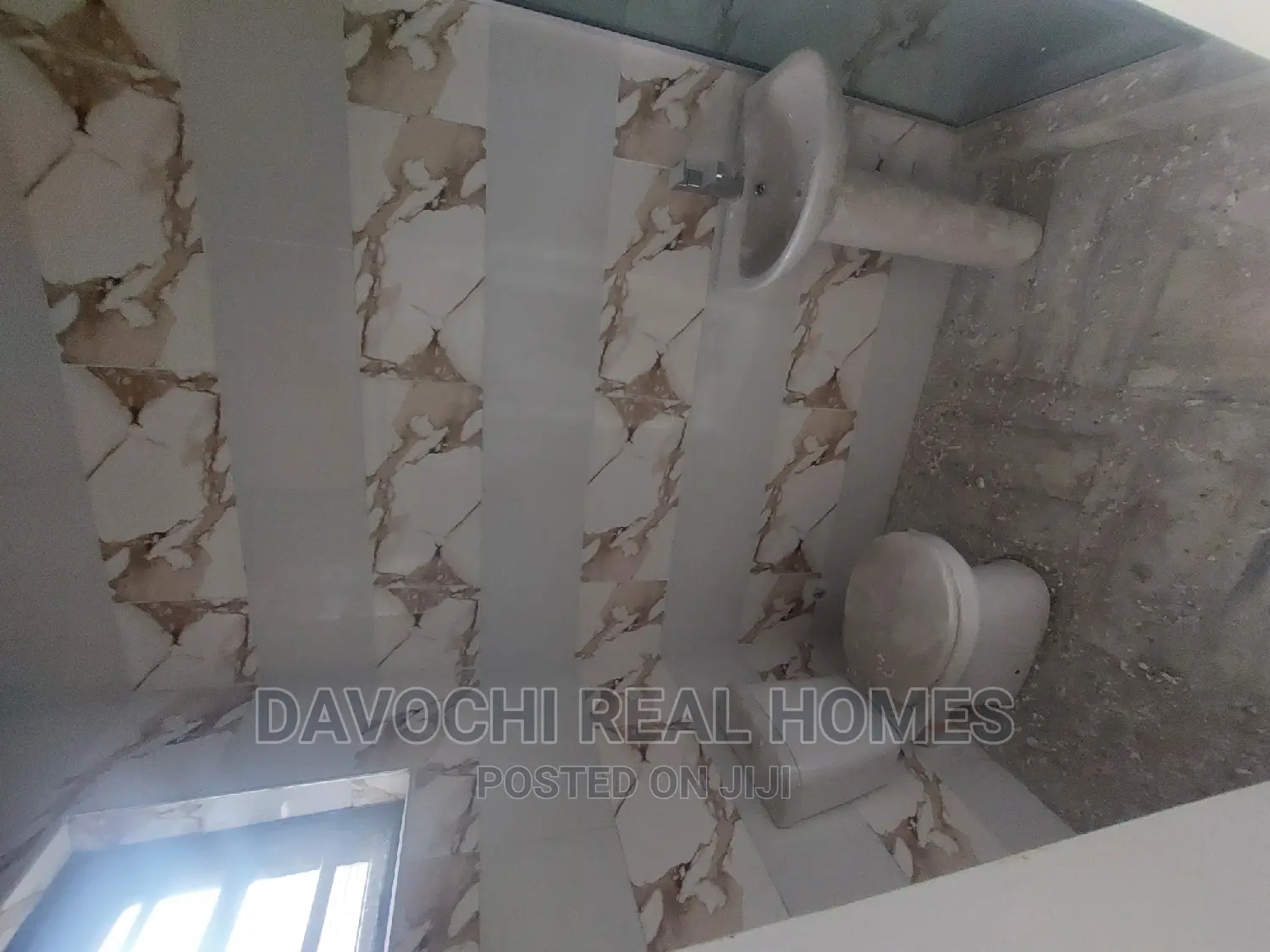 3bdrm Apartment in Chevron, Lekki for sale in Lekki