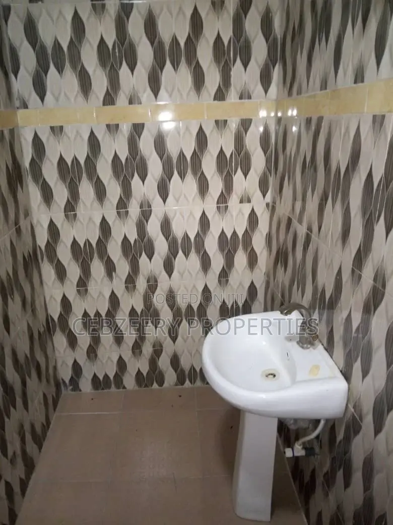 2bdrm Apartment in Yakoyo/Alagbole for rent in Yakoyo/Alagbole