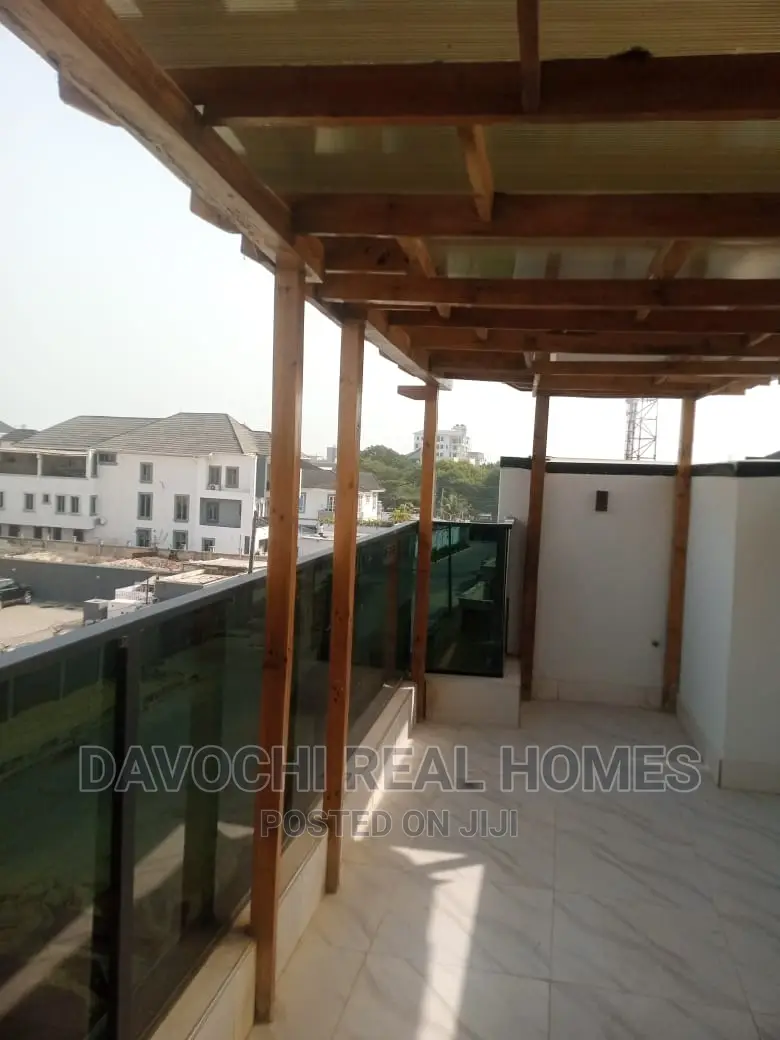 5bdrm Duplex in Lekki Phase One for sale in Lekki