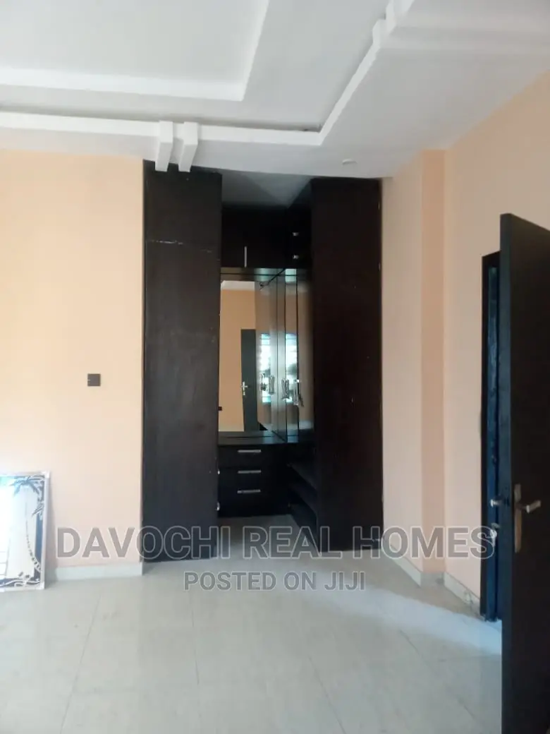 5bdrm Duplex in Lekki Phase One for sale in Lekki