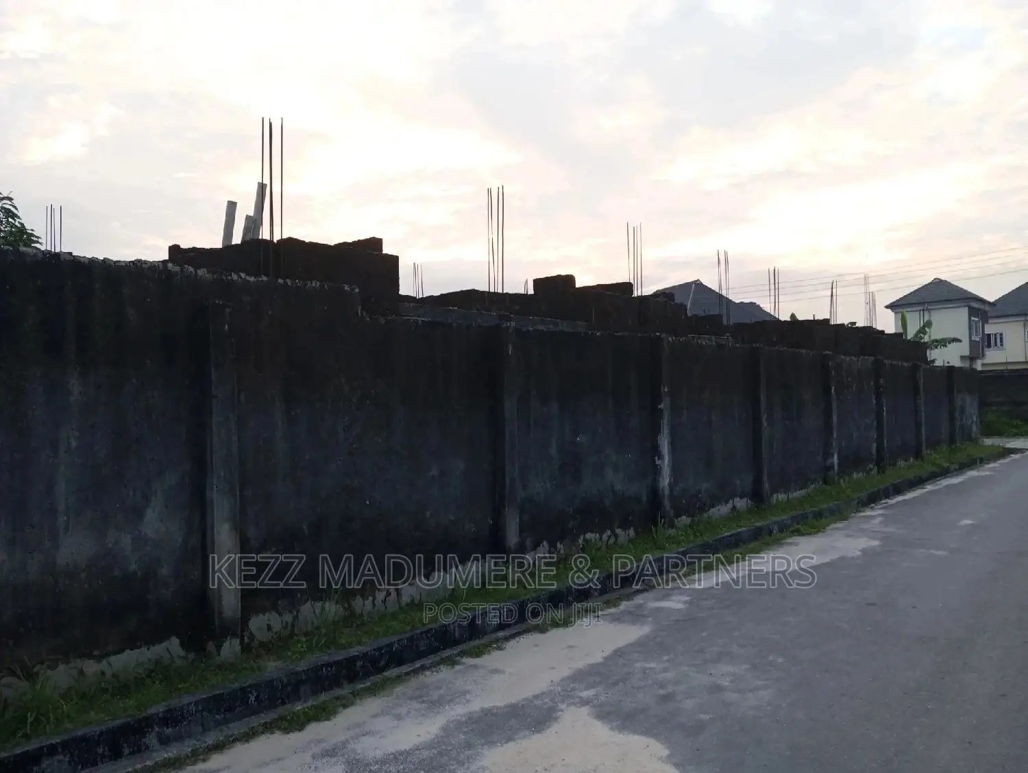 10bdrm Block of Flats in Estate Back Of, Port-Harcourt for sale in Port-Harcourt