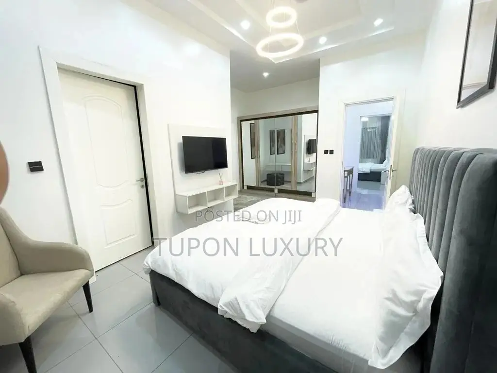 2 Bedrooms Penthouse Waterfront Lekki Phase One in Lekki Phase 1