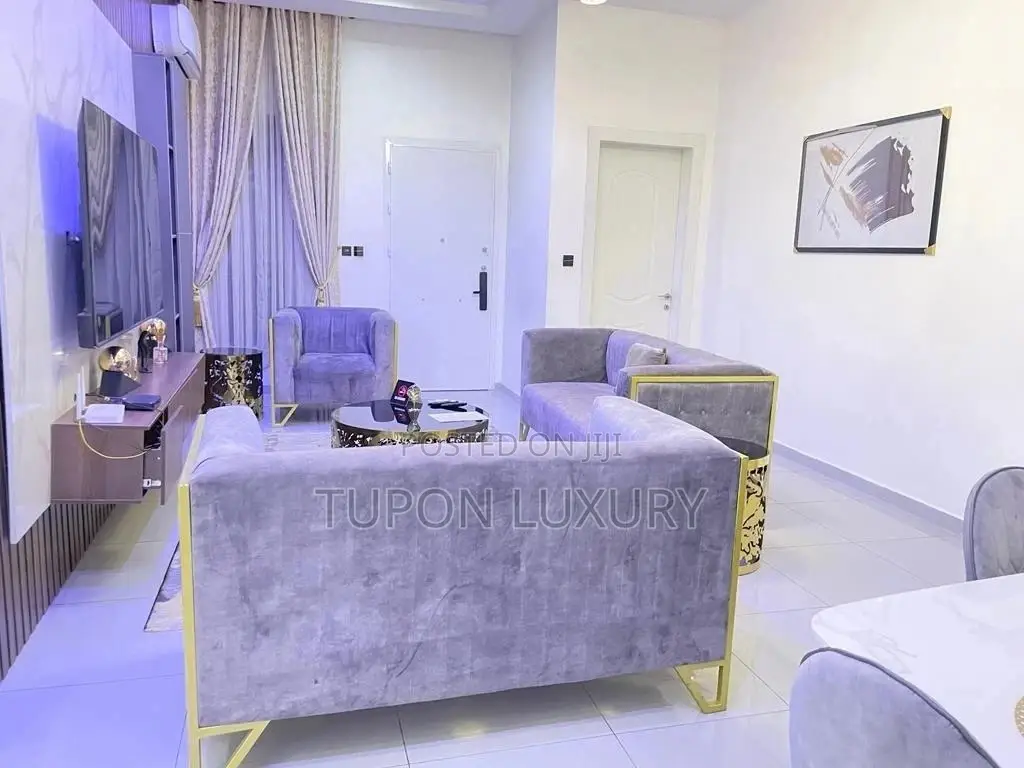 2 Bedrooms Penthouse Waterfront Lekki Phase One in Lekki Phase 1