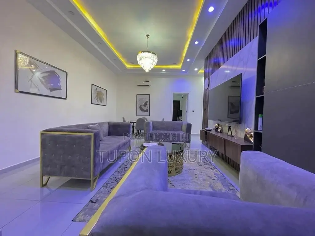2 Bedrooms Penthouse Waterfront Lekki Phase One in Lekki Phase 1