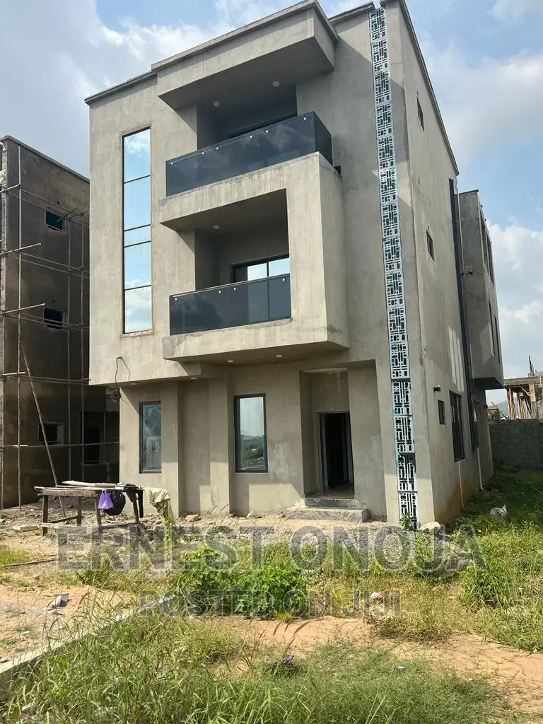 5bdrm Duplex In Mini Estate, Gwarinpa For Sale in Gwarinpa