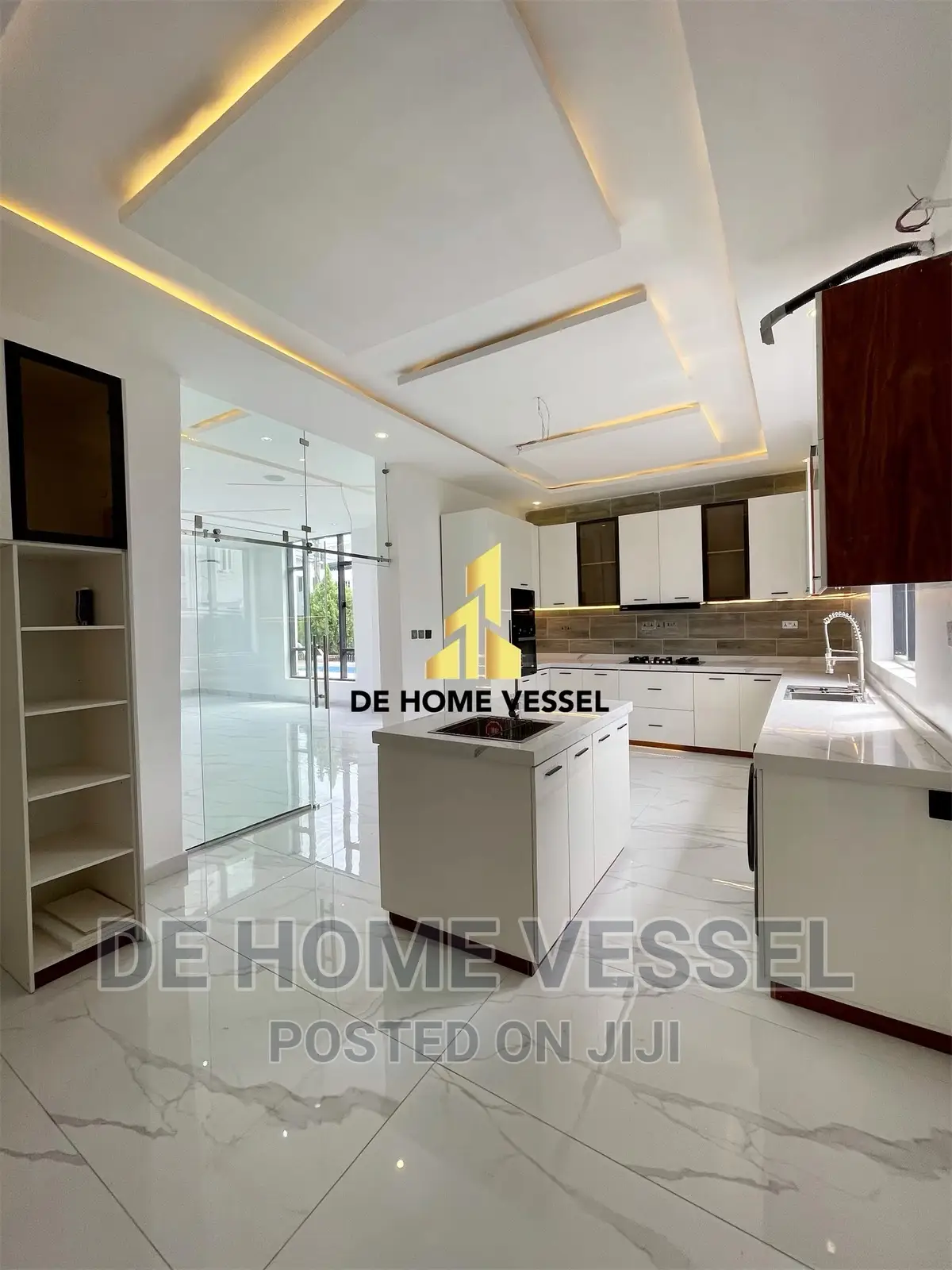5bdrm Duplex in Osapa london for sale in Osapa london