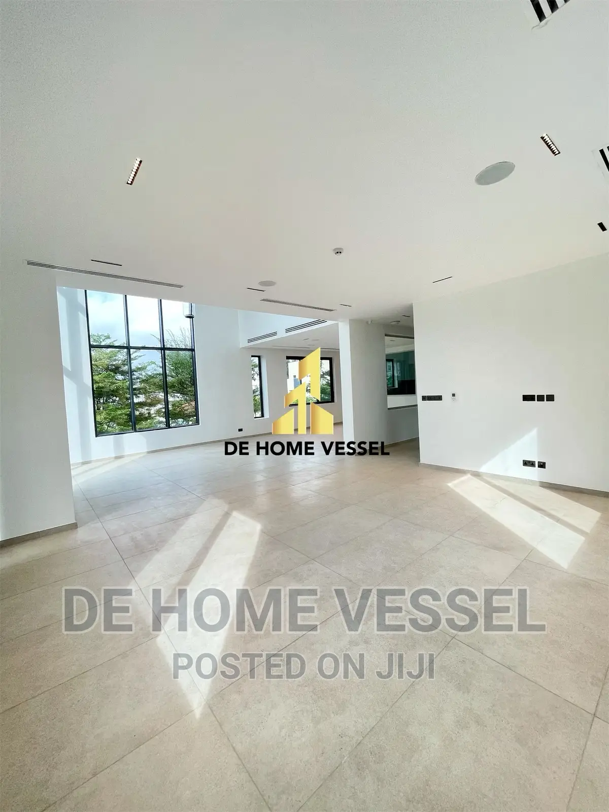 5bdrm Duplex in Banana Island for sale in Banana Island
