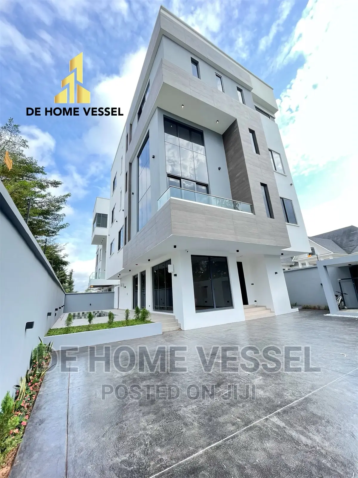 5bdrm Duplex in Banana Island for sale in Banana Island