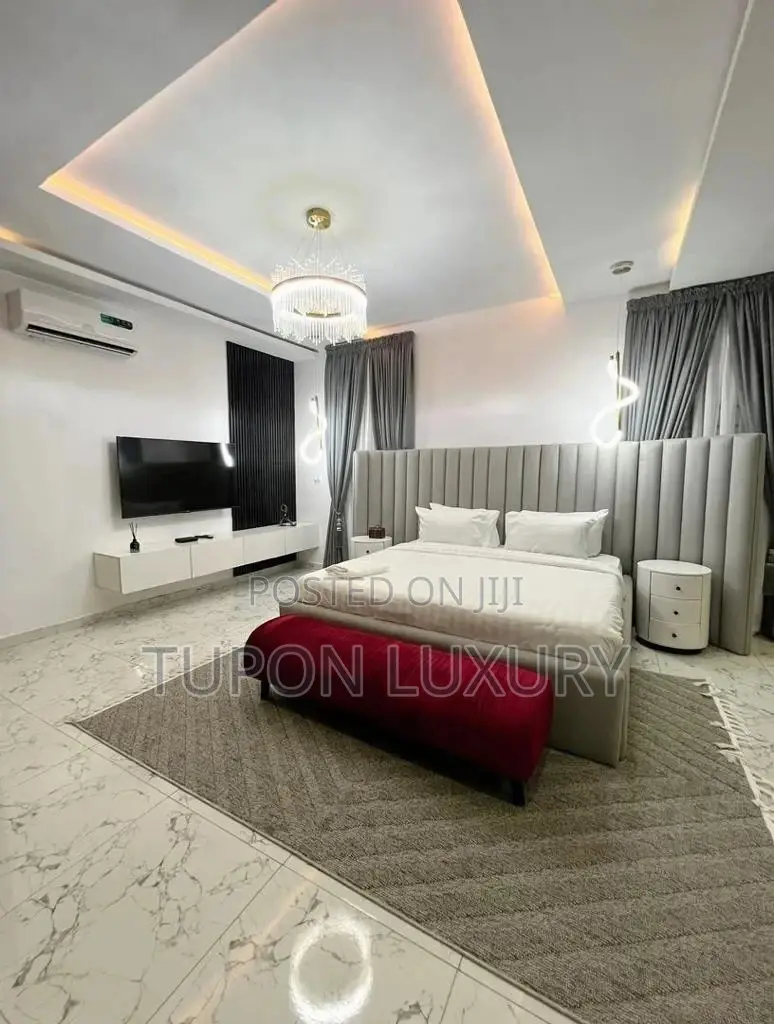 Luxury 2 Bedroom Pent House With Snooker in Ikate