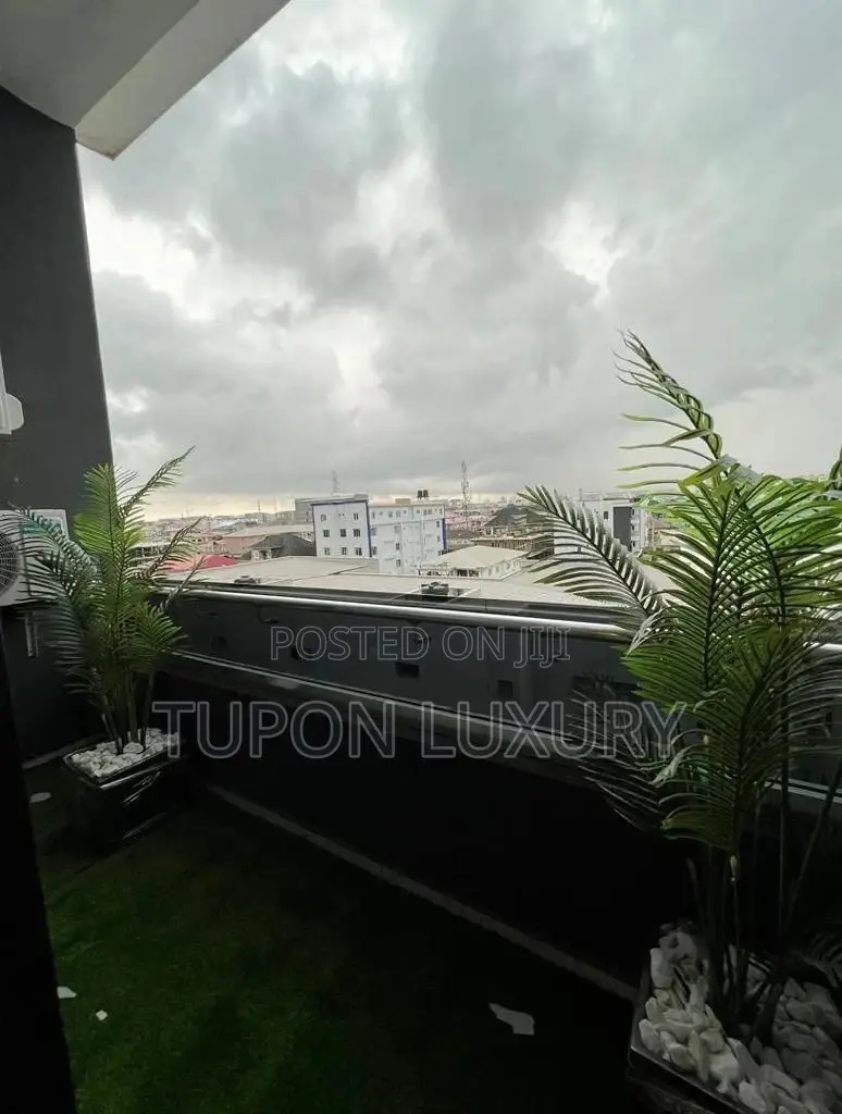 Luxury 2 Bedroom Pent House With Snooker in Ikate