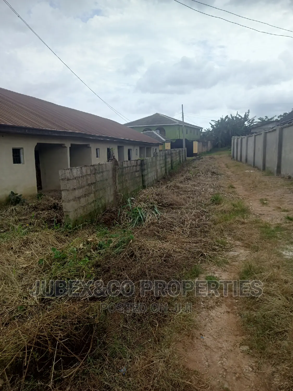 1bdrm Block of Flats in Ilupeju Iyana Iyesi, Ado-Odo/Ota for sale in Ado-Odo/Ota
