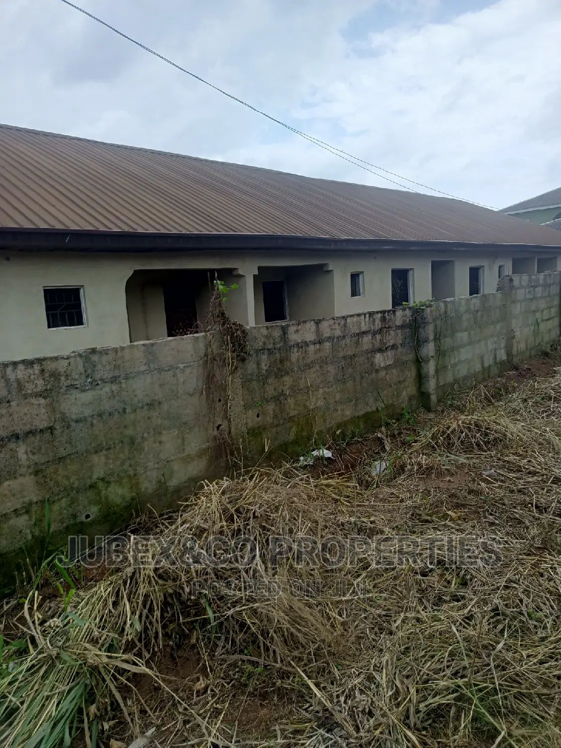 1bdrm Block of Flats in Ilupeju Iyana Iyesi, Ado-Odo/Ota for sale in Ado-Odo/Ota