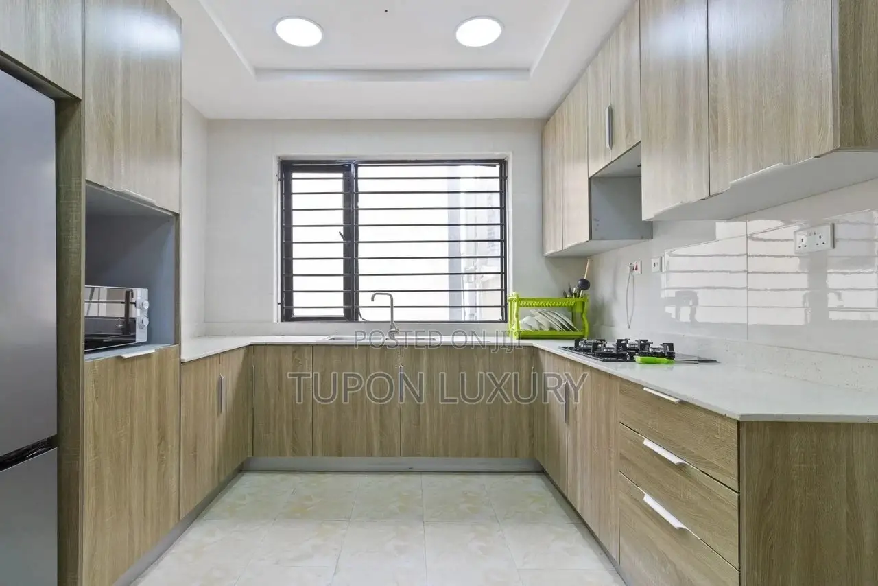 Tastefully Furnished 3 Bedroom With Snooker Ps4 Pro in Lekki Phase 1