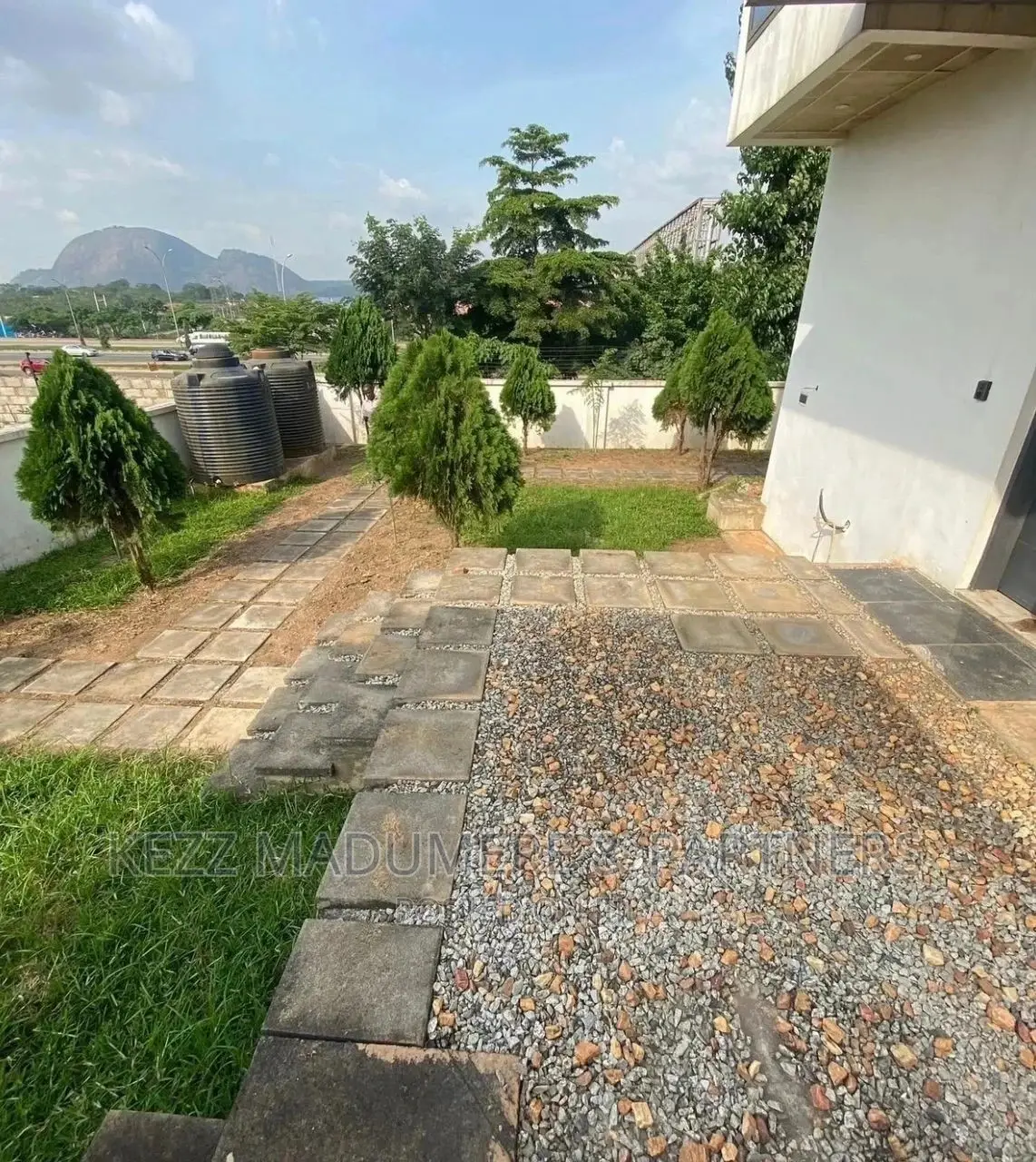 8bdrm Duplex in Asokoro Extension, for sale in Asokoro