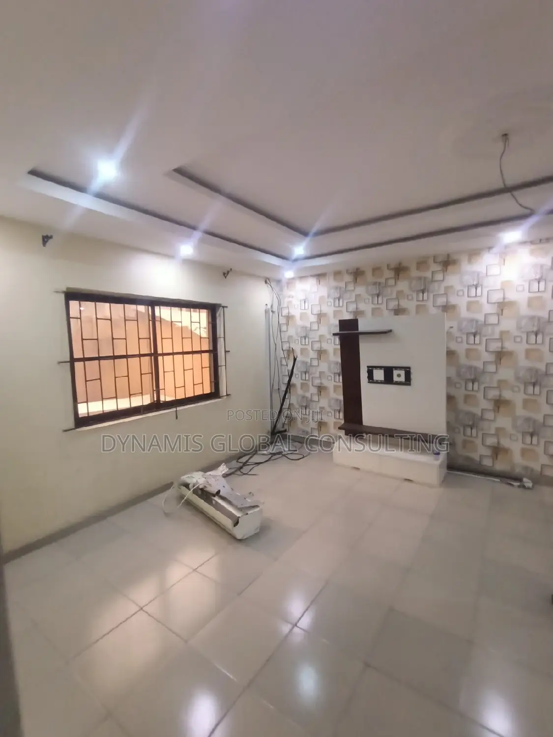 Furnished 2bdrm Bungalow in Olufemi Ojo Close, Omole Phase 2 for rent in Omole Phase 2